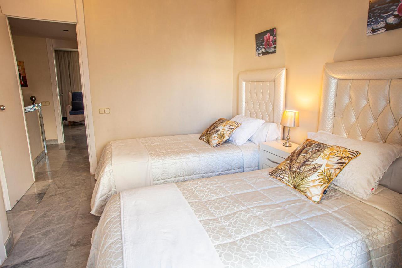 Duplex Apartment On The Beach 71 Marbella Kültér fotó